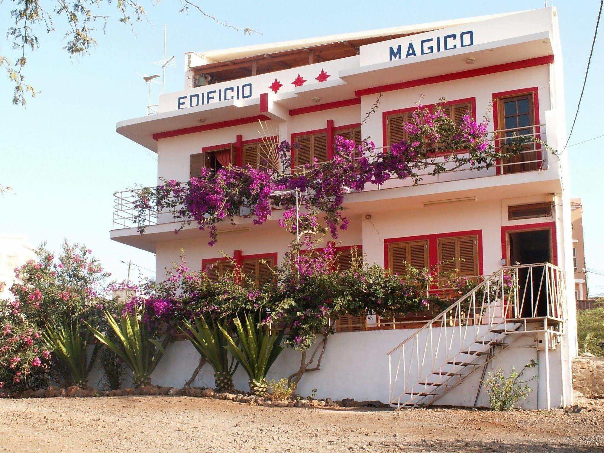 Edificio Magico Aparthotel Tarrafal  Exterior photo